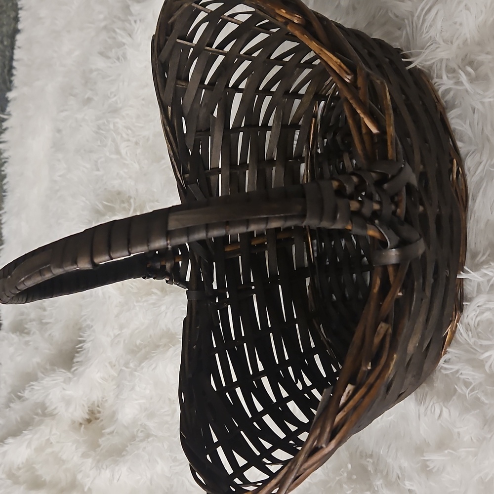 5/$20 HOME DECOR Woven Basket